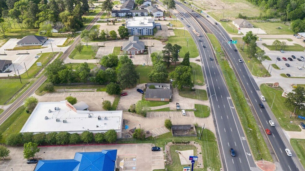 More Photos Of 602 S John Redditt Dr, Lufkin Office For Lease