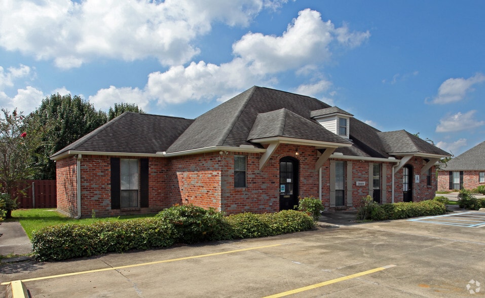 Primary Photo Of 38089 Post Office Rd, Prairieville Office For Lease