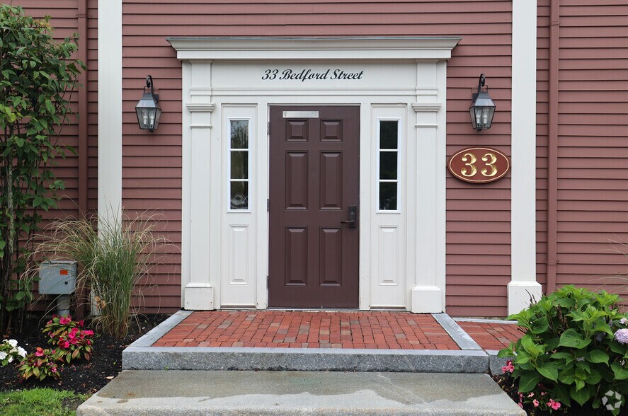 More Photos Of 33 Bedford St, Lexington Medical For Sale