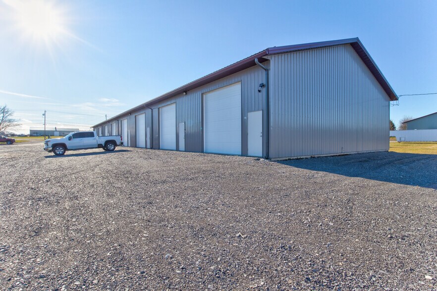 More Photos Of 5773 E Main Street Rd, Batavia Warehouse For Lease