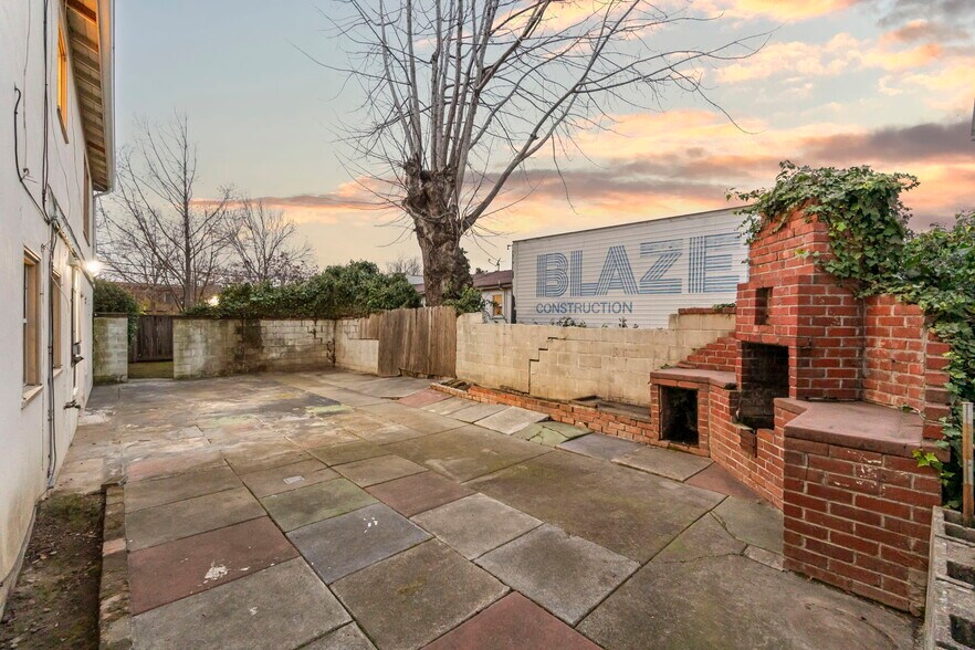 More Photos Of 24954 Cypress Ave, Hayward Multifamily For Sale