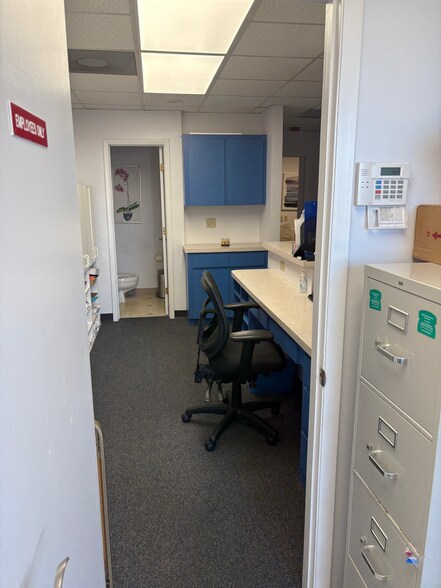 More Photos Of 1531 Tamiami Trl S, Venice Office For Sale