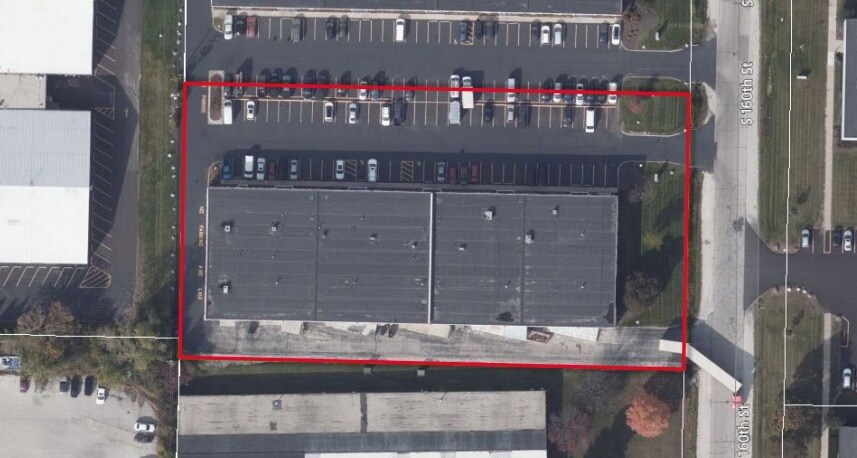 More Photos Of 2905-2925 S 160th St, New Berlin Industrial For Sale