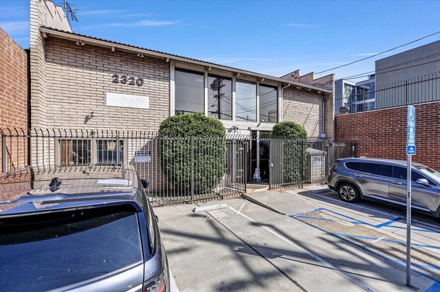Primary Photo Of 2320 Cotner Ave, Los Angeles Loft Creative Space For Sale