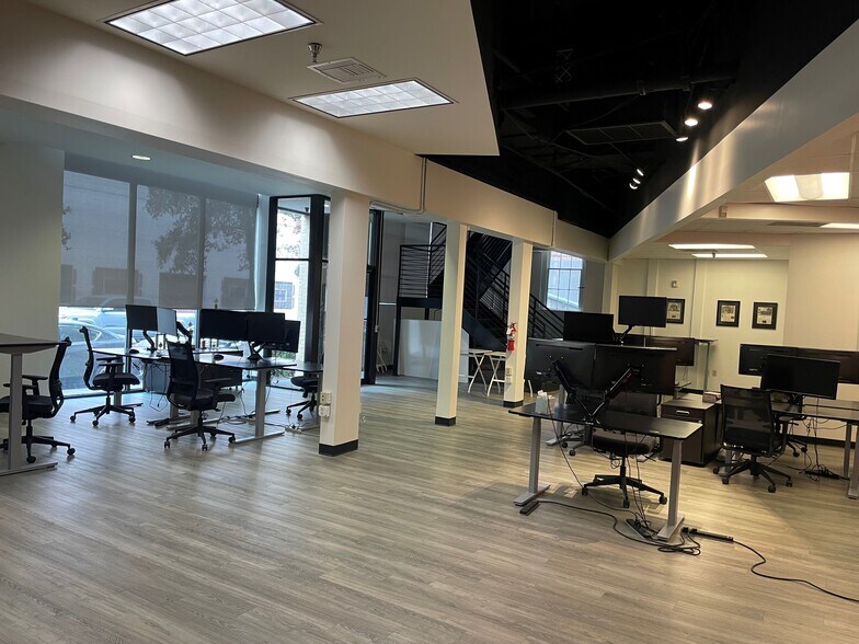 More Photos Of 643 Magazine St, New Orleans Office For Sale