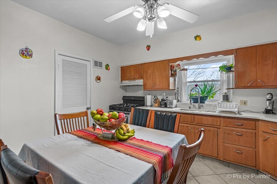 More Photos Of 5801 W 16th St, Cicero Multifamily For Sale