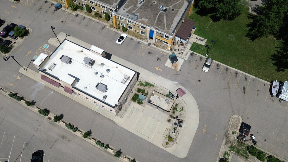 More Photos Of 101 W Lind St, Mankato Fast Food For Lease