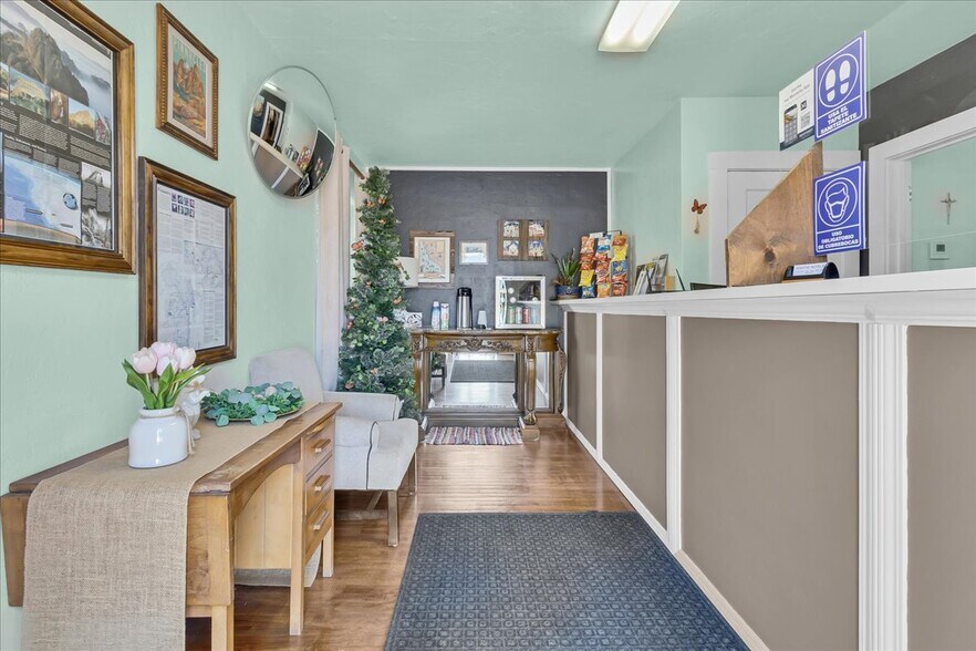 More Photos Of 1013 Front St, Soledad Hotel For Sale