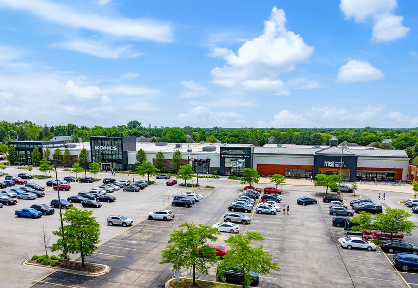 More Photos Of 1293 E Higgins Rd, Schaumburg Storefront For Sale