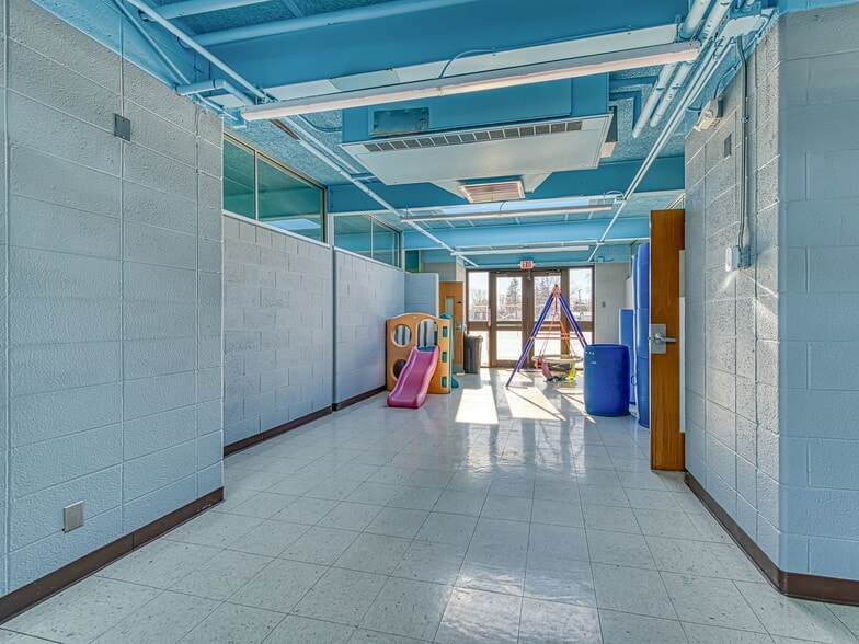 More Photos Of 2400 N Dixie Hwy, Monroe Serviced Offices For Sale