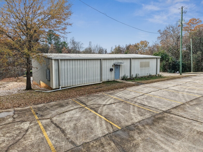 More Photos Of 3321 University Blvd E, Tuscaloosa Warehouse For Sale