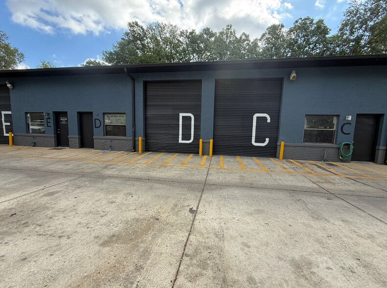 Primary Photo Of 1067 Shadick Dr, Orange City Warehouse For Lease