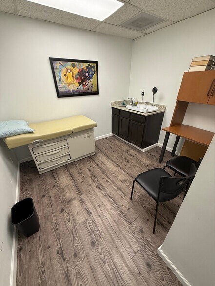 More Photos Of 11201-11259 Lockwood Dr, Silver Spring Office For Sale