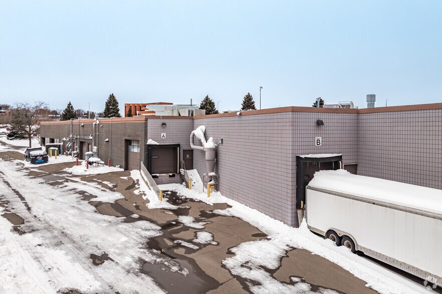 More Photos Of 6801-6811 Flying Cloud Dr, Eden Prairie Research And Development For Lease