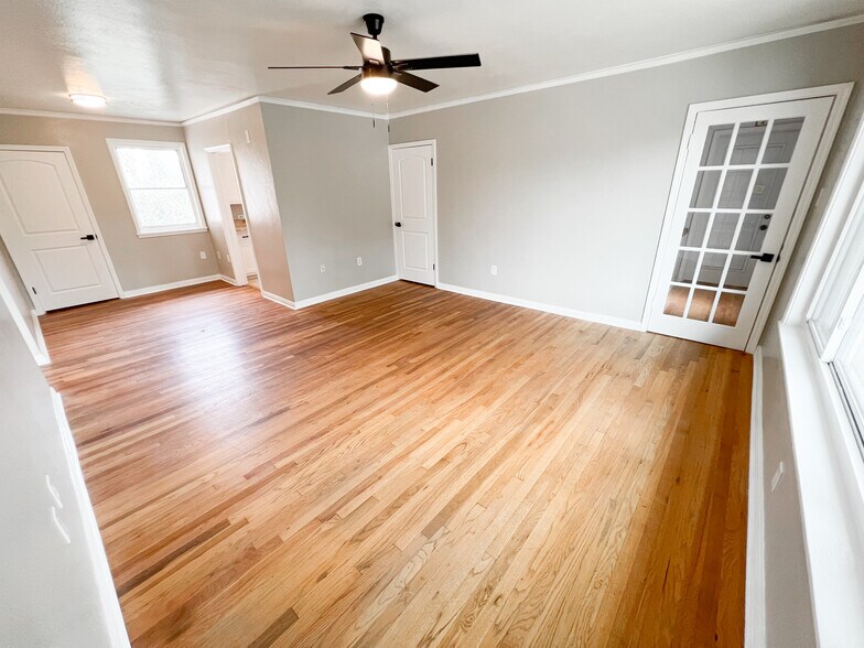 More Photos Of 1306 W Wall St, Midland Office For Lease