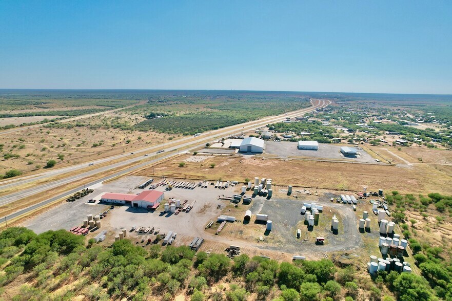 More Photos Of 14800 IH 35, Dilley Industrial For Sale