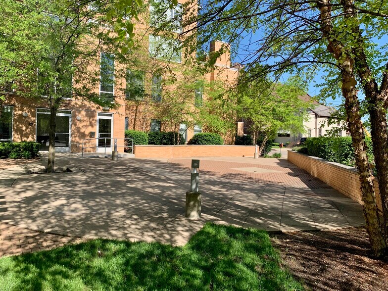 More Photos Of 1720-1740 Oak Ave, Evanston Apartments For Sale