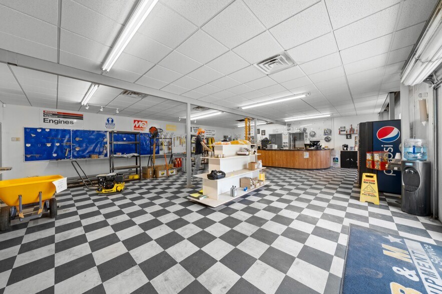 More Photos Of 7722 SE 126th Pl, Belleview Warehouse For Lease