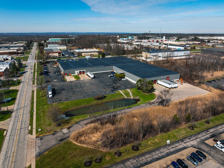 More Photos Of 1665 Enterprise Pky, Twinsburg Manufacturing For Lease