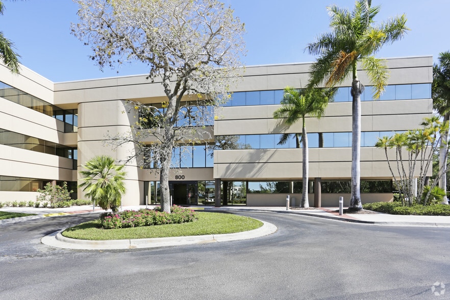 800 Goodlette Rd N, Naples, FL 34102 Medical Office For Lease