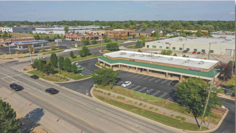 More Photos Of 1930-1988 N Opdyke Rd, Auburn Hills Storefront For Lease