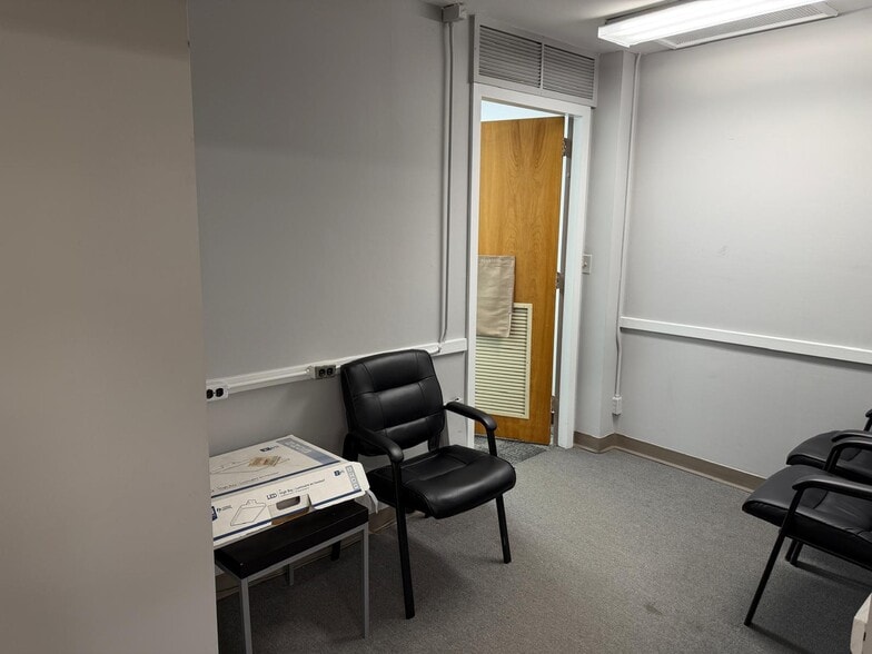 More Photos Of 1033-1061 Bloomfield Ave, Clifton Storefront Retail Office For Lease