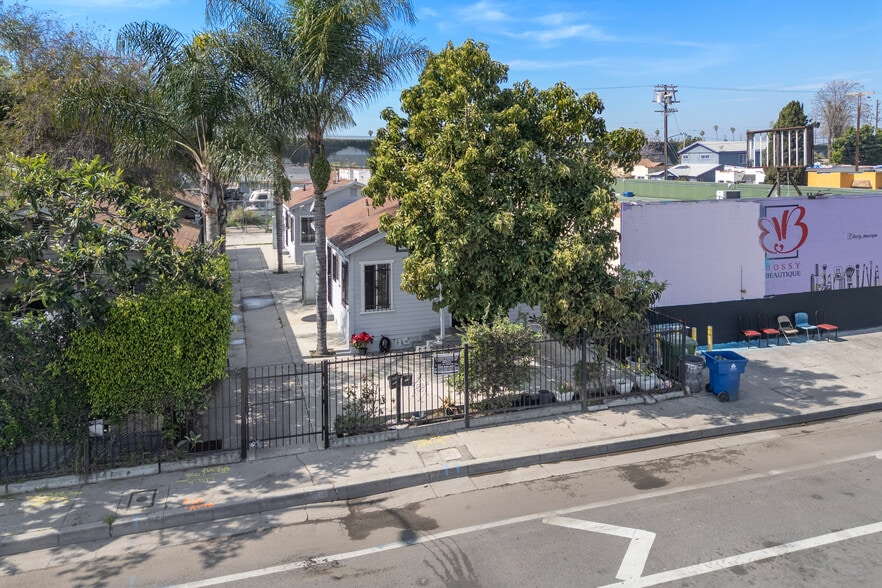 More Photos Of 9309 S Broadway, Los Angeles Multifamily For Sale