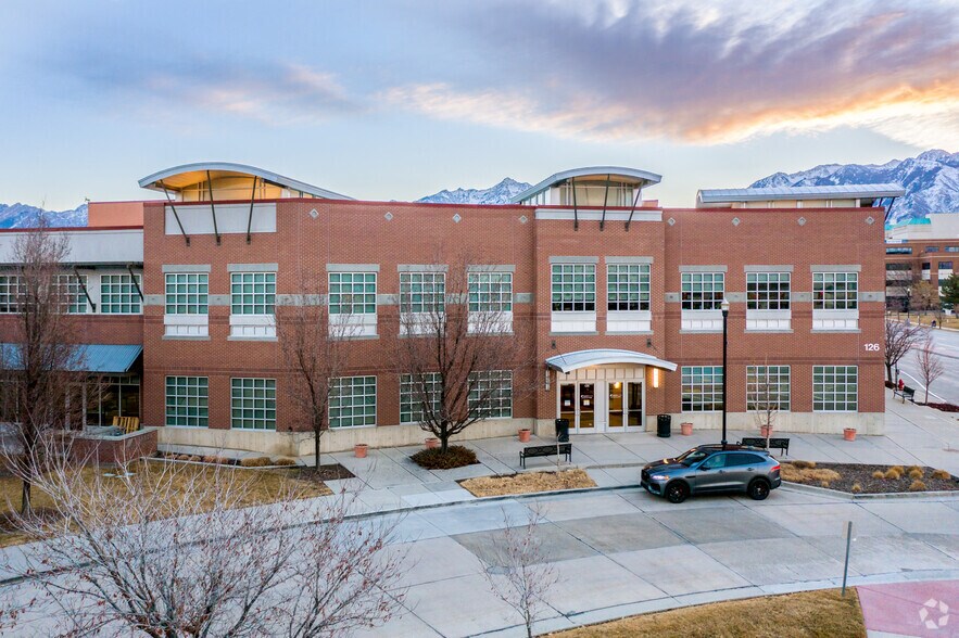 More Photos Of 126 W Sego Lily Dr, Sandy Office For Lease