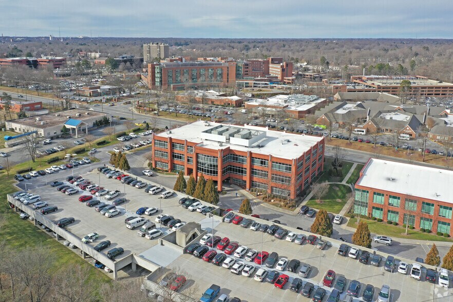 More Photos Of 1126 N Church St, Greensboro Medical For Lease