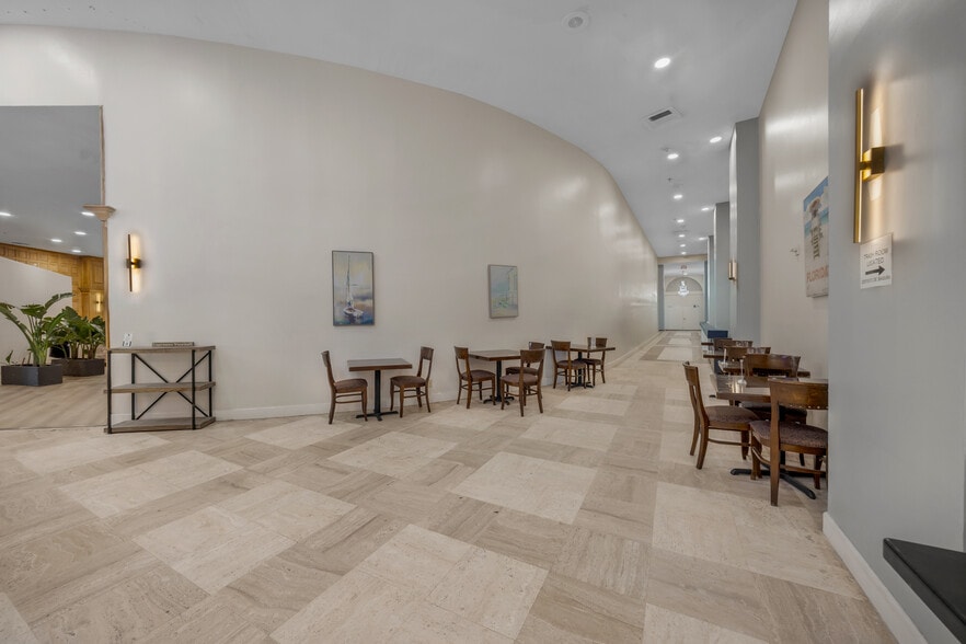 More Photos Of 5445 Collins Ave, Miami Beach Apartments For Sale