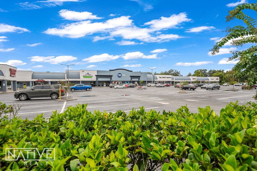 More Photos Of 36520 Pure Water Way, Zephyrhills General Retail For Lease