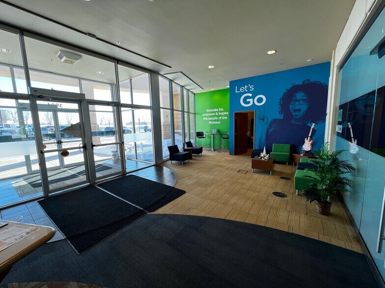 More Photos Of 3901 N Louise Ave, Sioux Falls Office For Lease