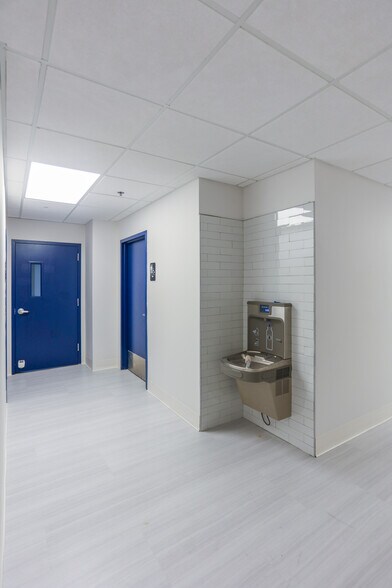 More Photos Of 1720 Harrison St, Hollywood Office Residential For Sale