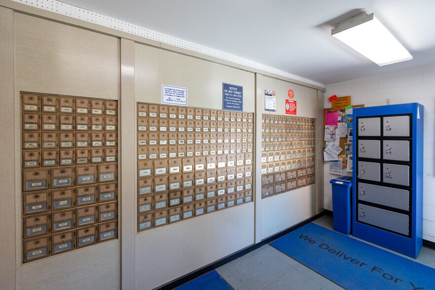 More Photos Of 96 N Main St, Dufur Post Office For Sale