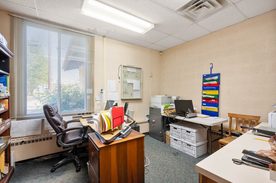 More Photos Of 418 W Adams St, Muncie Religious Facility For Sale