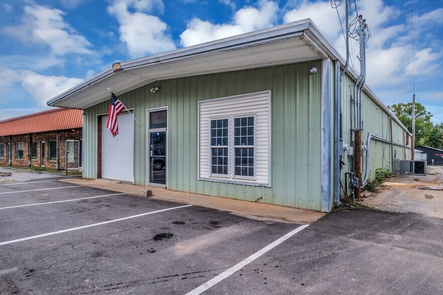 More Photos Of 1409 Buffalo Rd, Lawrenceburg Warehouse For Sale
