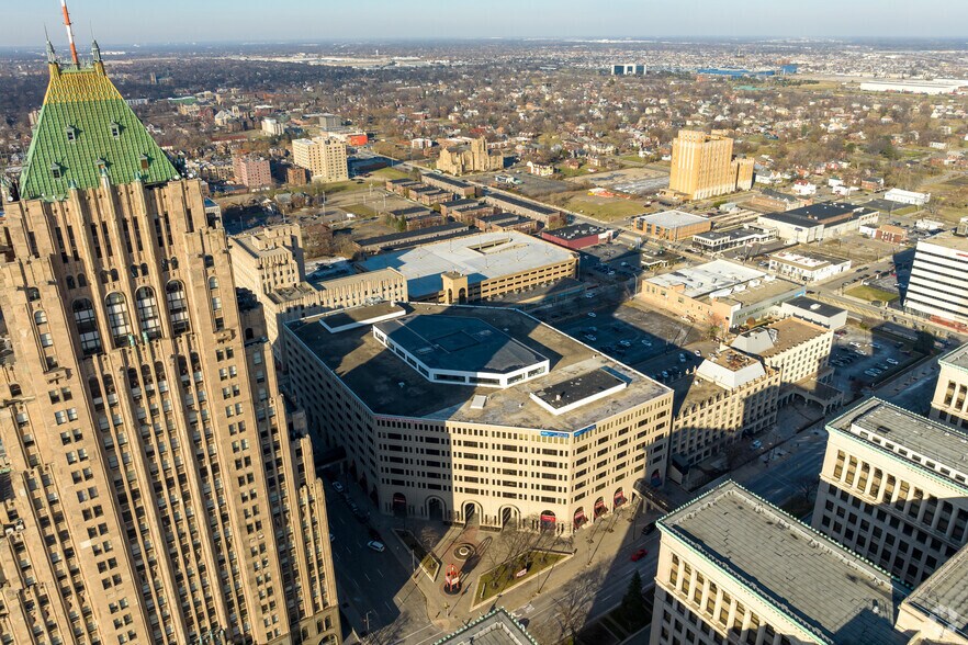More Photos Of 3031 W Grand Blvd, Detroit Office For Lease