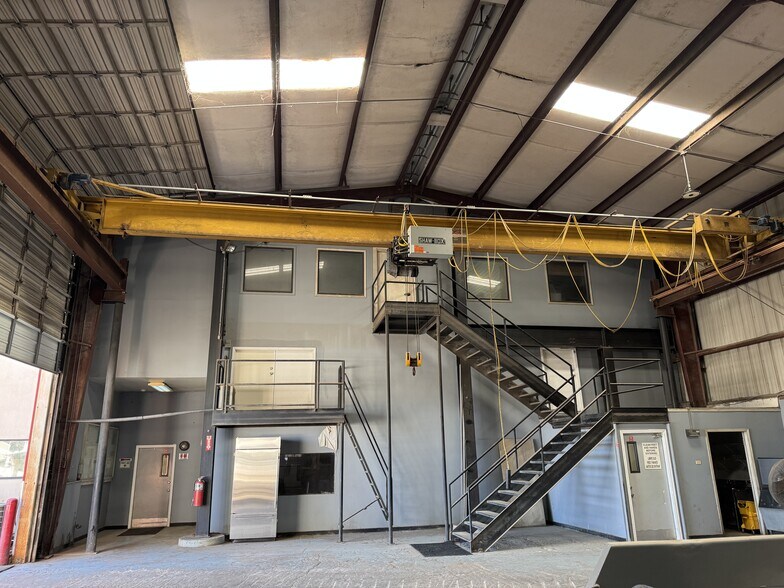 More Photos Of 16031 E I-10 Fwy, Channelview Industrial For Lease