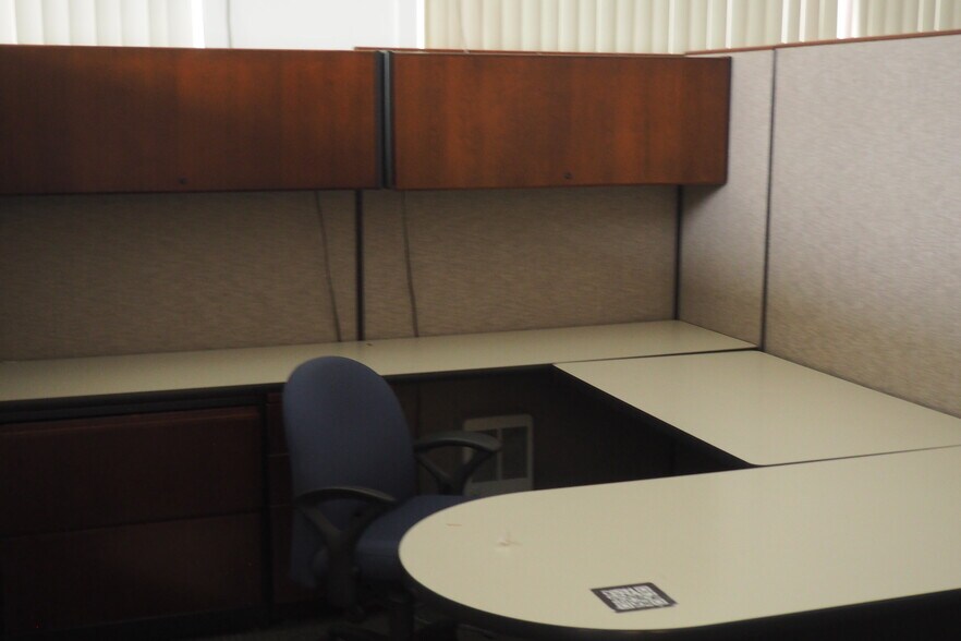 More Photos Of 2102 Main St, Northampton Office For Lease