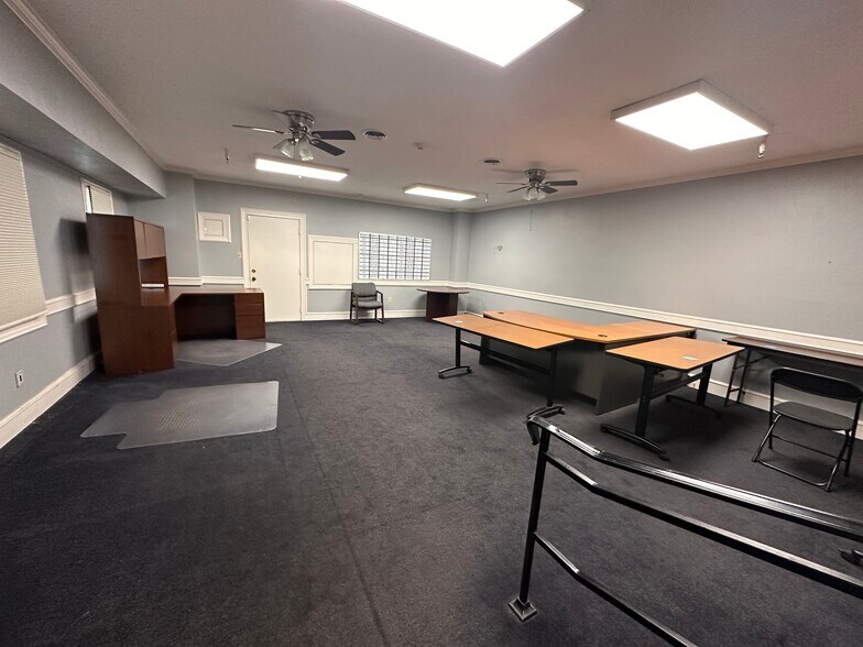 More Photos Of 1205 E Market St, York Office For Sale