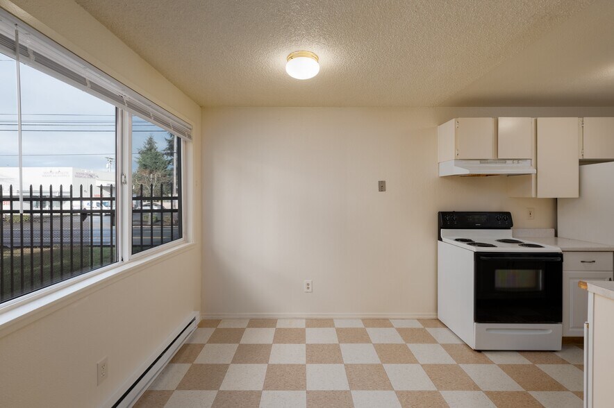 More Photos Of 2712-2716 South 12th Street, Tacoma Apartments For Sale