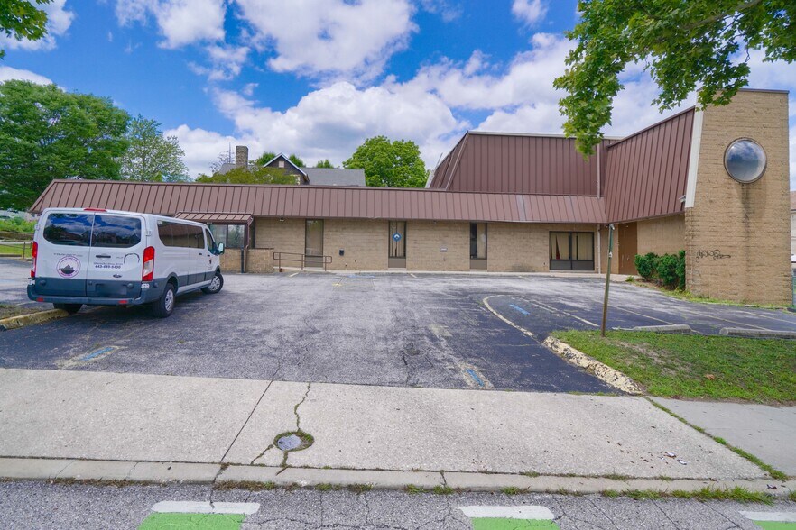 More Photos Of 6200 Harford Rd, Baltimore Storefront Retail Office For Sale