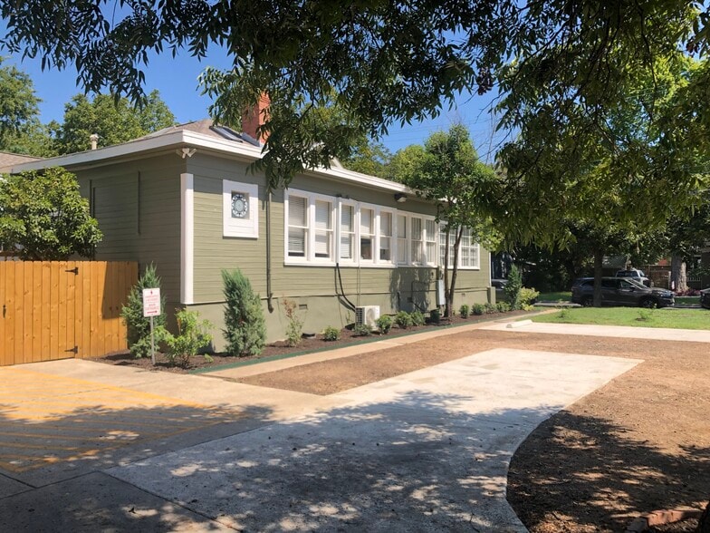 More Photos Of 1008 S Rock St, Georgetown Office Residential For Sale