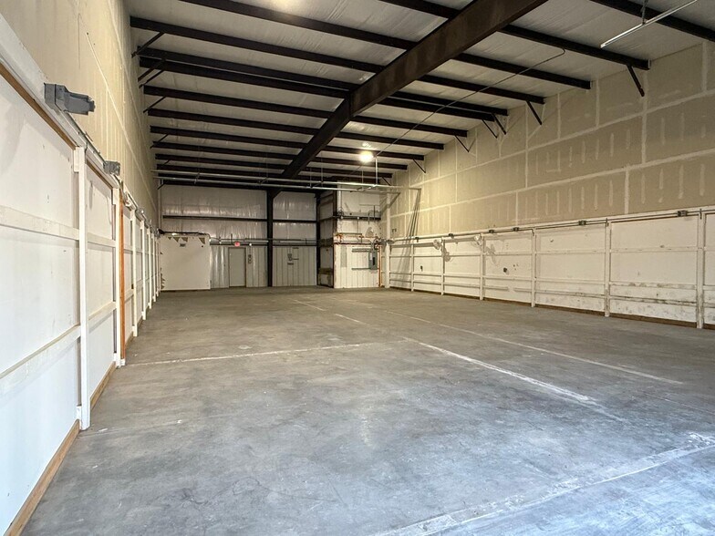 More Photos Of 4210 S Classen Blvd, Norman Unknown For Lease