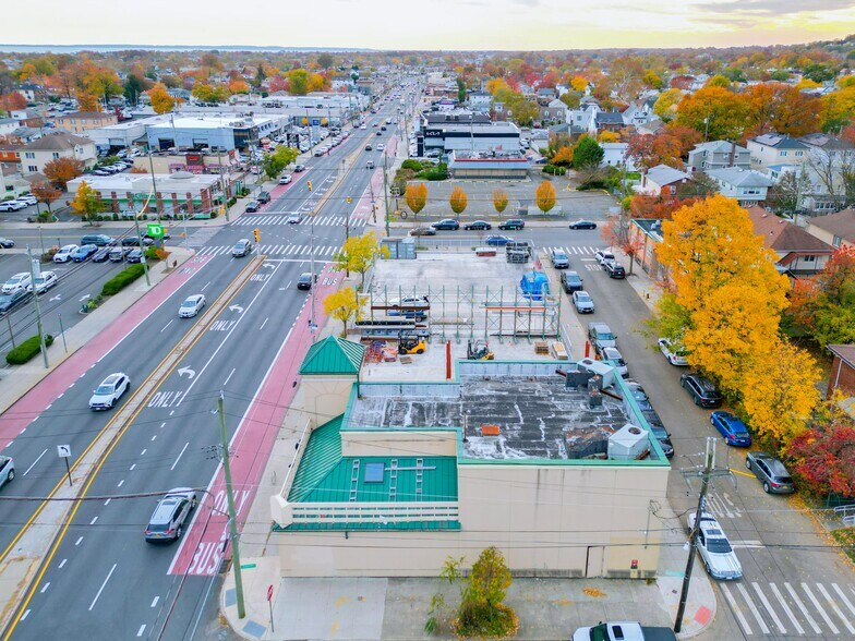 More Photos Of 1525 Hylan Blvd, Staten Island General Retail For Lease