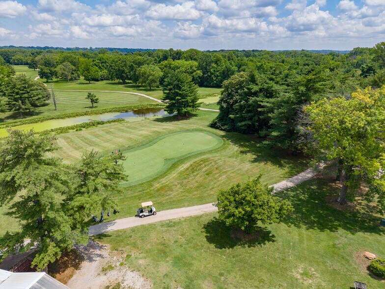 More Photos Of 200 Arlington Dr, Granite City Golf Course Driving Range For Sale