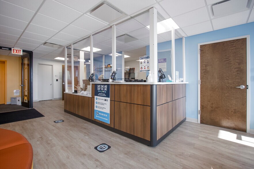 More Photos Of 1945 W Wilson Ave, Chicago Medical For Lease