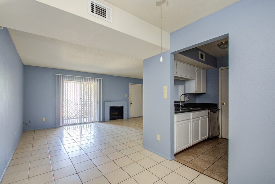 More Photos Of 12506 Ashford Meadow Dr, Houston Apartments For Sale