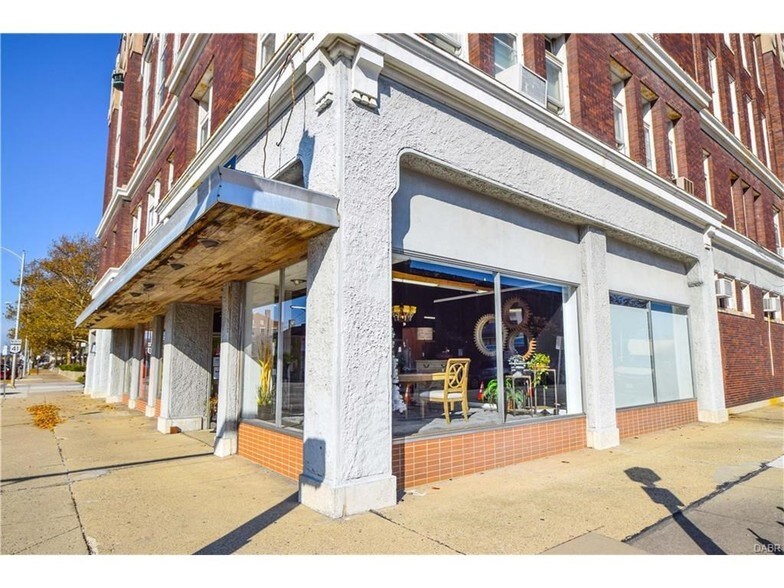 More Photos Of 107 W Main St, Troy Storefront Retail Office For Lease