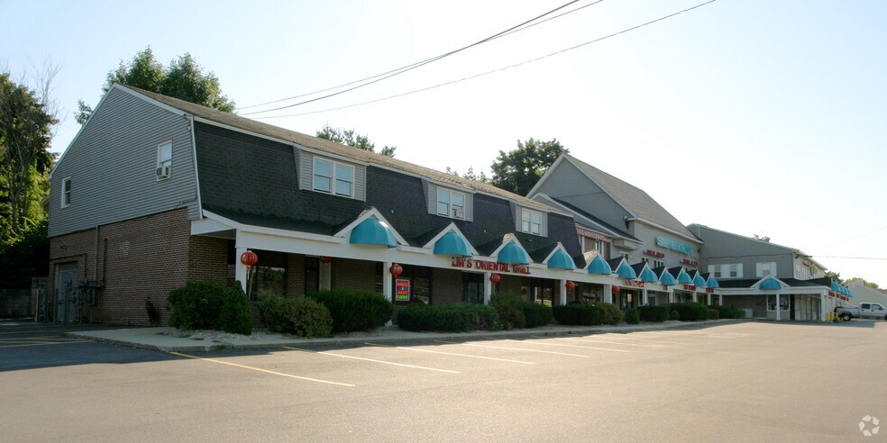 More Photos Of 341-351 S Broadway, Salem Unknown For Lease